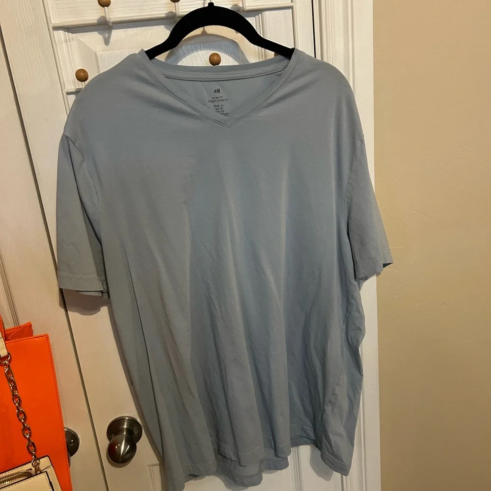 H&M basic crew neck tee - Picture 1 of 3